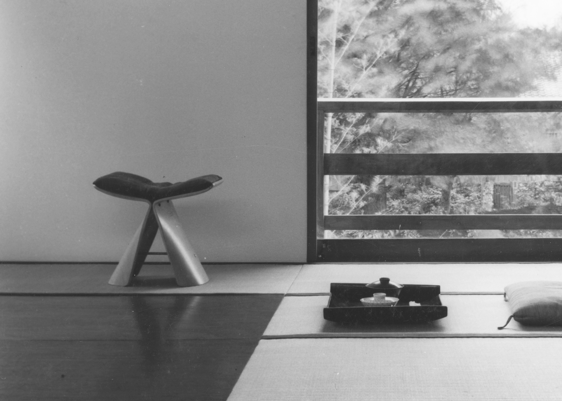 希少 ラージサイズ 天童木工 柳宗理 バタフライスツール 80